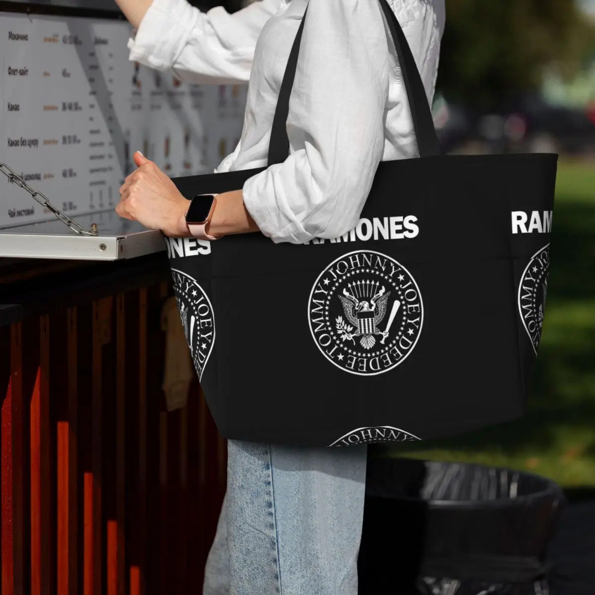 The Ramone Merch Beach Tote Ba - Yoga Fitness Merch recension och pris